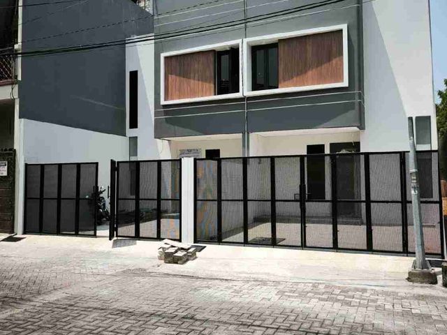 rumah di mulyosari. suterejo. dkt its. kampus c. pakuwon city