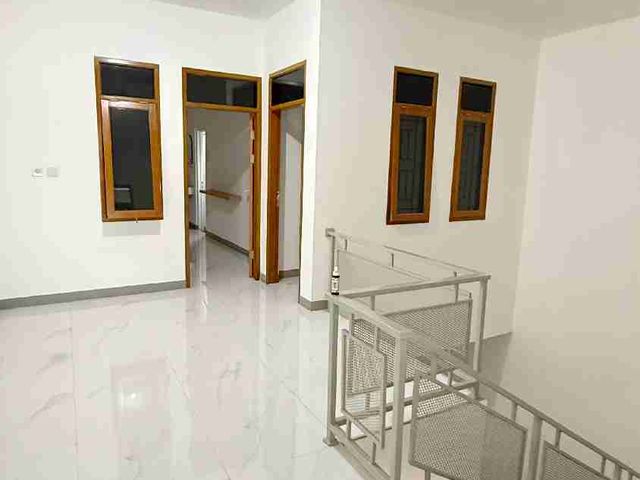 Rumah Komp Elite Singgasana