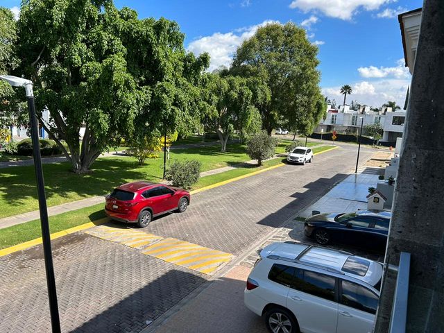 place photo 32