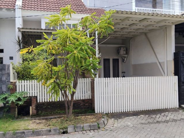 Dijual rumah Taman Wisata Regency mepet Surabaya barat