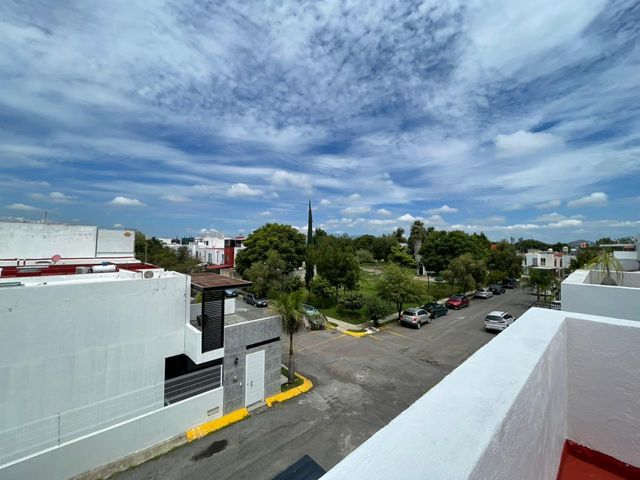 place photo 32