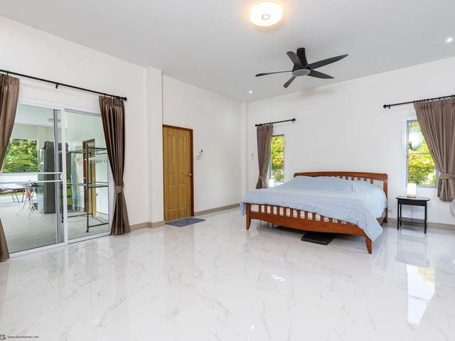 place photo 48