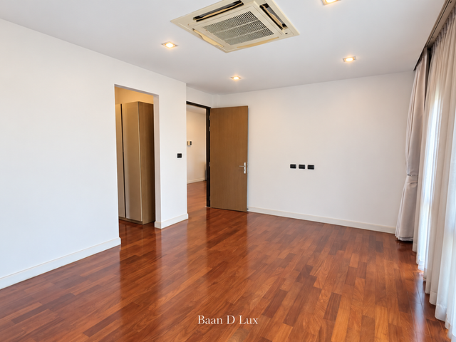 place photo 52