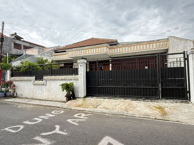 Rumah Kedung Anyar Surabaya