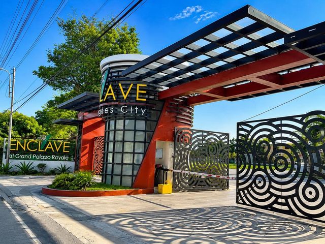 FOR SALE VACANT LOT IN A PRIME RESIDENTIAL ESTATE IN KOREAN TOWN NEAR CLARK CITY