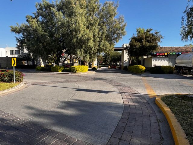 place photo 43