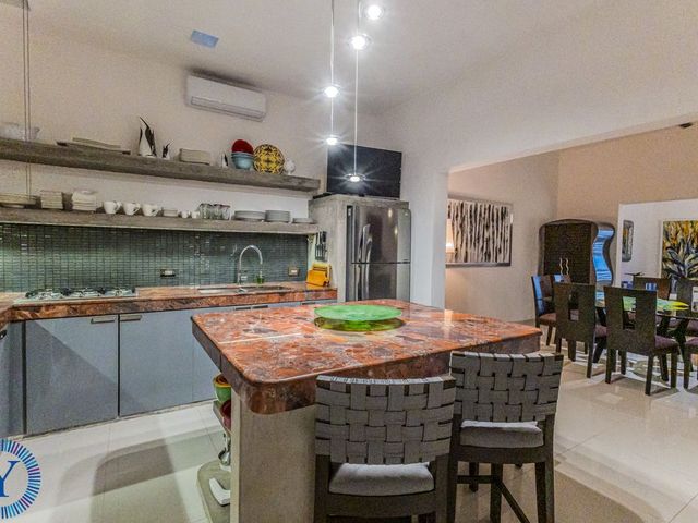 place photo 48