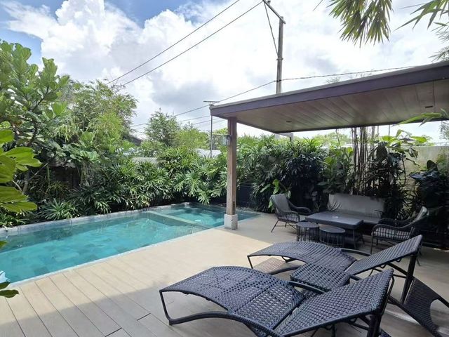 place photo 54