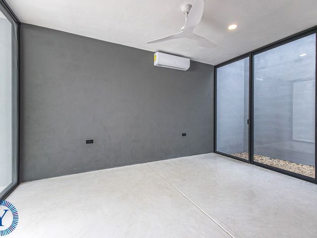 place photo 100