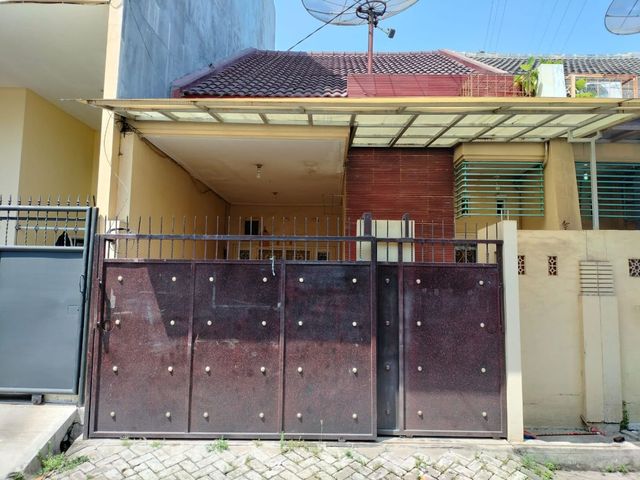 Rumah Compact 1,5 Lantai di Ploso Timur