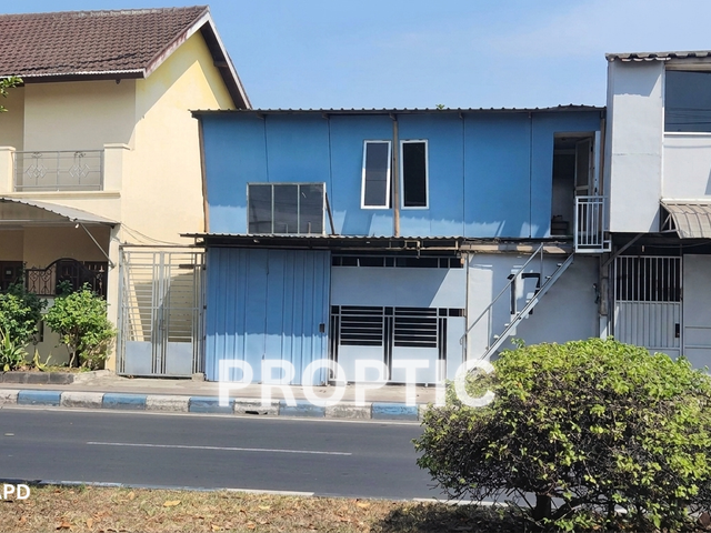 Rumah 2 Lantai Pinggir Jalan Sedati Sidoarjo - CRM363APD