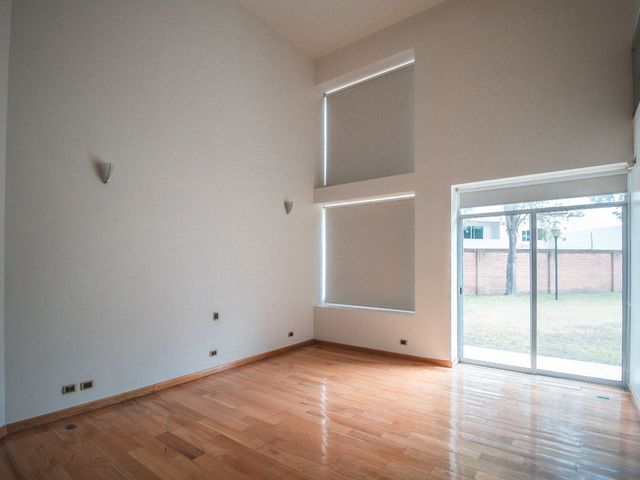 place photo 54