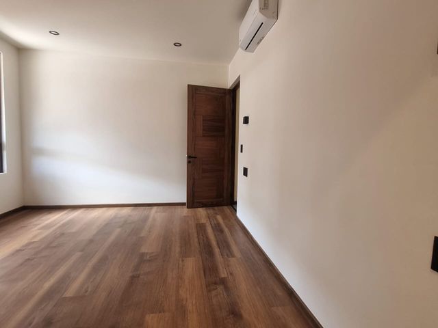 place photo 60