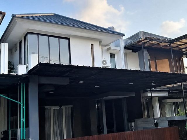 RUMAH SIAP HUNI PAKUWON CITY SURABAYA - HANYA 2.99 M Nego