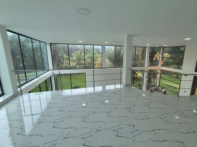 place photo 48