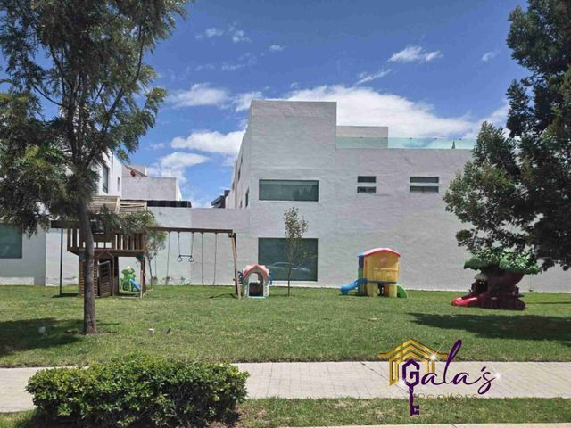 place photo 40
