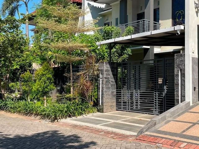 Rumah Dijual Dian Istana, Wiyung, Surabaya