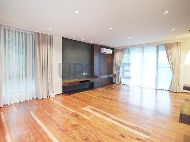 place photo 59