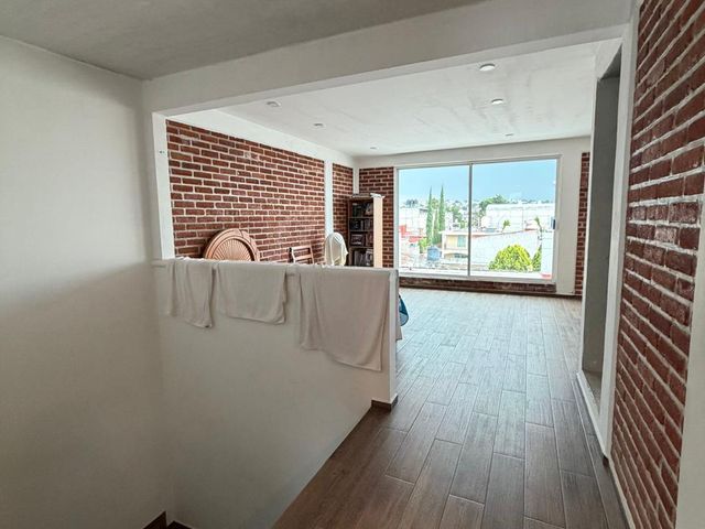 place photo 56
