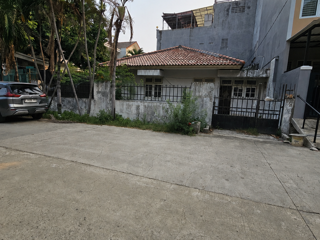 Rumah Tua Sunter Agung Barat MURAH!! hny 22 jt / m2 nego Selatan Timur Jakut n1153