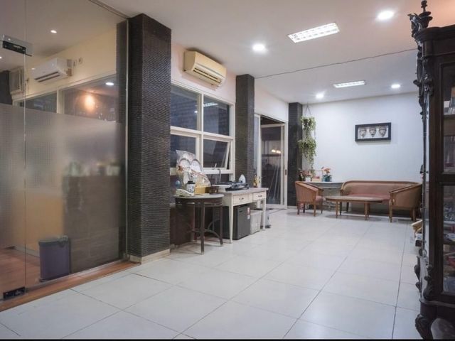 Rumah jl Trunojoyo STRATEGIS PUSAT KOTA  BAGUS