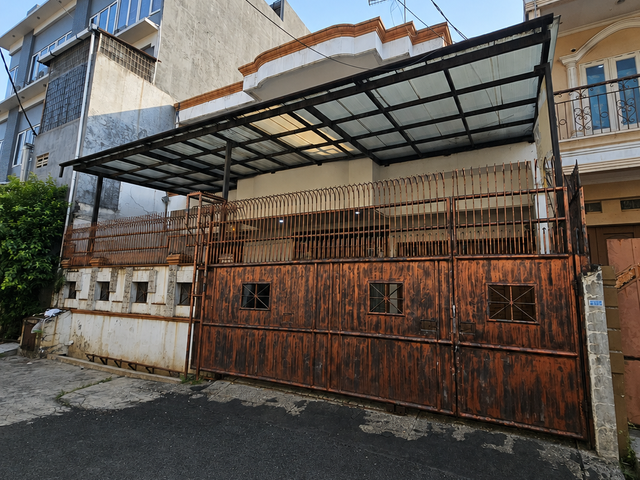 Rumah Taman Dahlia Taman Ratu 10x18 2 lt KT 4