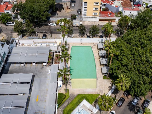 place photo 18