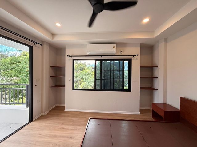 place photo 62