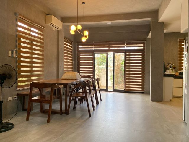Modern-contemporary Two-Storey Single-Detached House