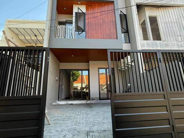 Rumah Manyar Tirtoasri Dkt Ngagel Jaya dan Klampis Indah