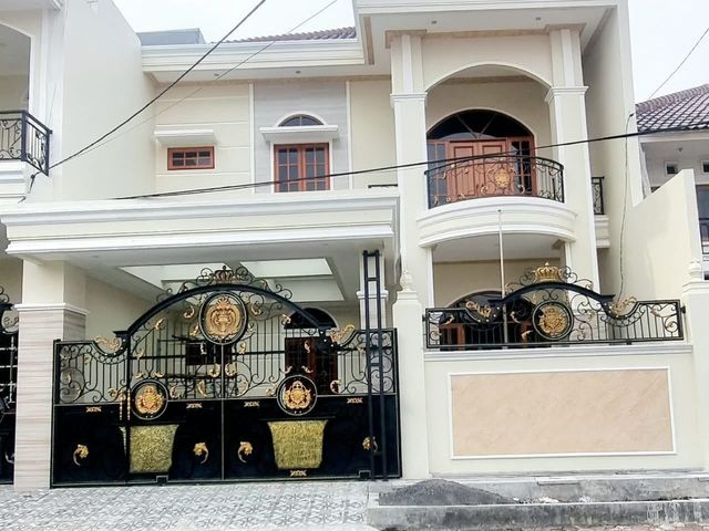 Rumah Baru 2 Lantai Manyar Tengah Kota, Hadap Selatan Tandon Atas Bawah