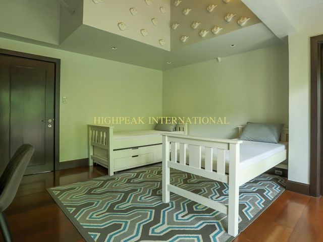 place photo 71