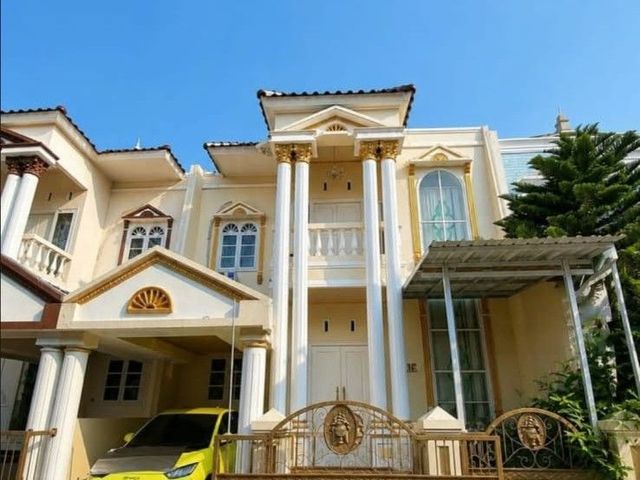 For Sale Rumah Mewah Full Furnished Siap Huni di Lumbungsari Residence Pedurungan Semarang