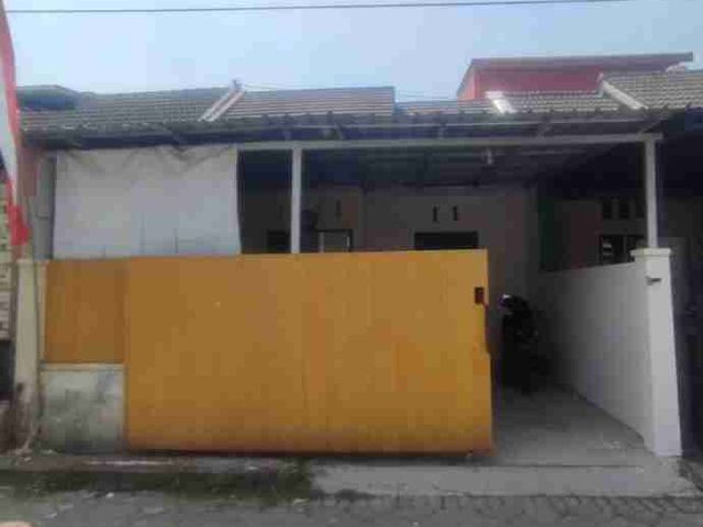 Disewakan rumah kawasan perumahan tengah kota jember
