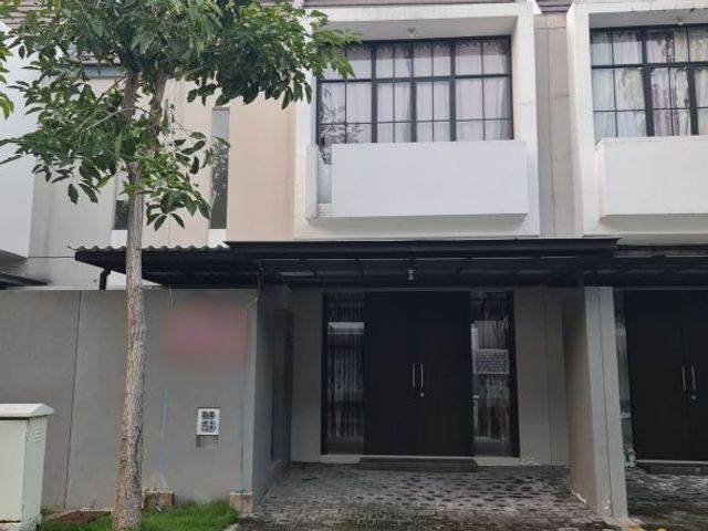 Disewakan rumah 2lantai minimalis terawat cluster Stellar Grand Sunrise Menganti, Gresik