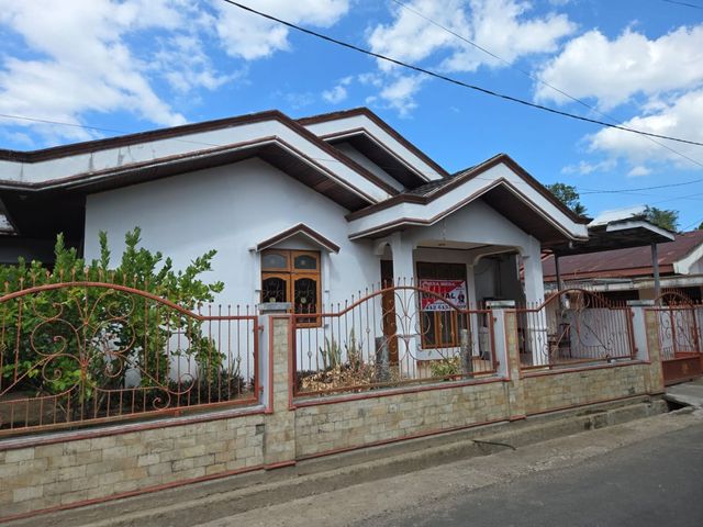 DIJUAL RUMAH