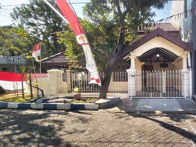 Disewakan Rumah Hook Furnished Rungkut Mapan REV.A1011