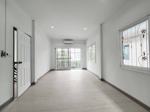 place photo 44