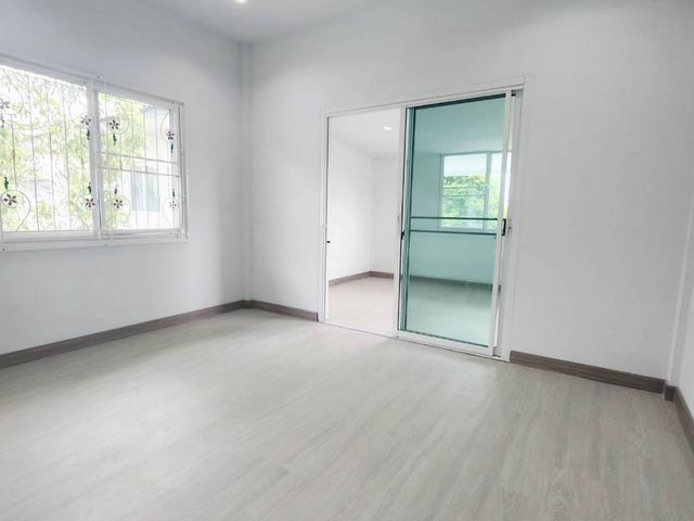 place photo 48