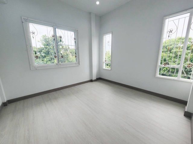 place photo 52