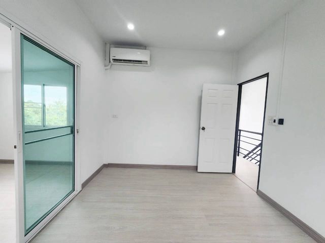 place photo 53