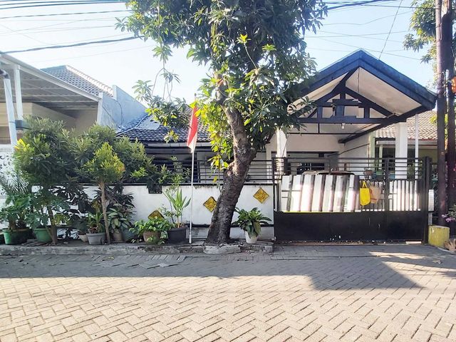Dijual Rumah LT 180 m² Rungkut Permai REV.A1018