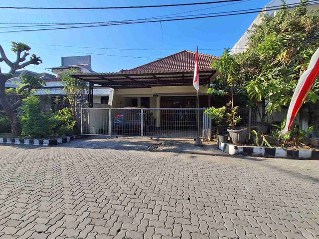 Murah Dijual Rumah Ketintang Selatan dekat Masjid Baitul Haq