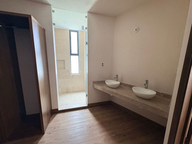 place photo 49