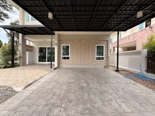 place photo 36