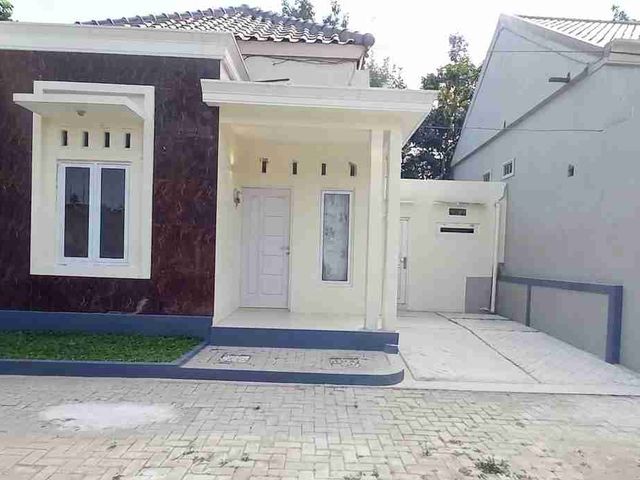 JUAL CEPAT RUMAH BARU GRESS SENTUL KOTA BLITAR