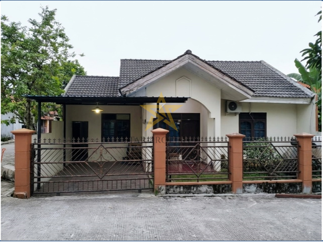DIJUAL RUMAH POSISI HOOK DEKAT MASJID ISLAMIC CENTER – PR