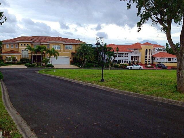 FOR SALE - Residential Corner Lot in Alta Mira Heights at Tagaytay Highlands, Talisay, Batangas