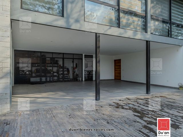 place photo 109