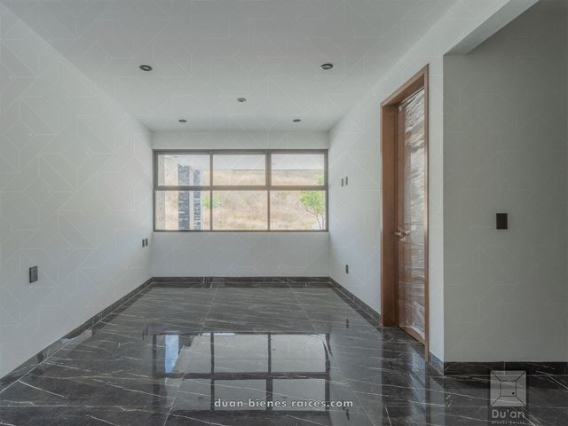 place photo 67